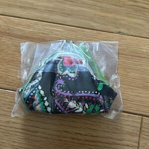 Vera Bradley “Mini Kisses” coin purse in Kiev Paisley